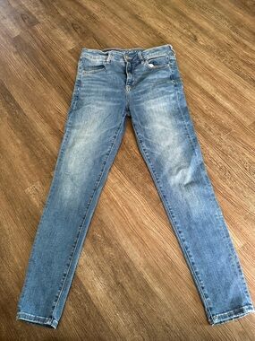 American Eagle Outfitters Light Blue Skinny Jeans